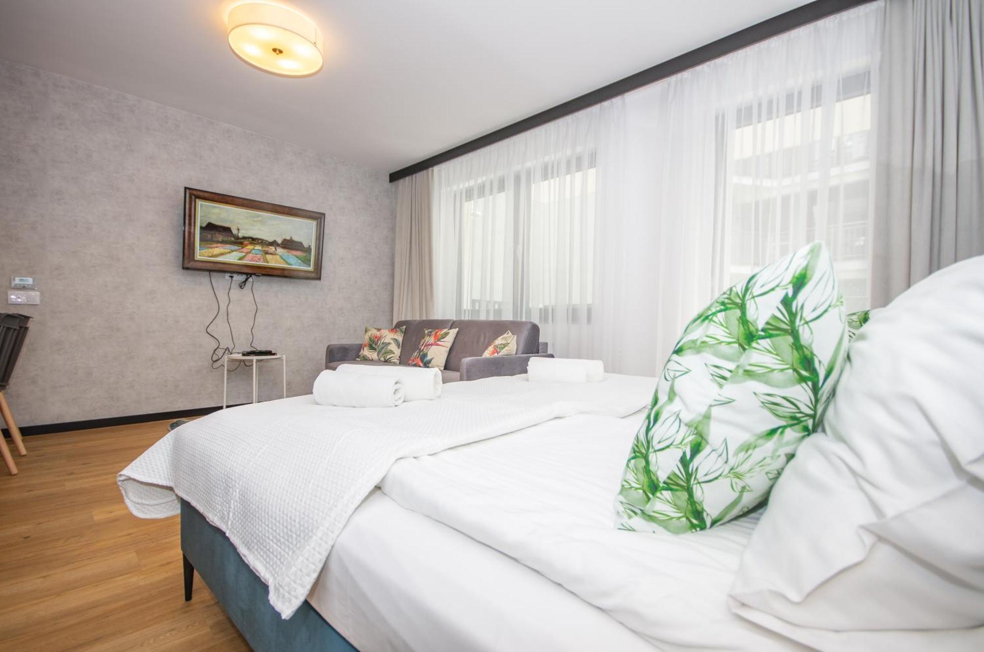 Inpoint Apartments G15 Near Old Town & Kazimierz District & Parking Option Krakow Ruang foto